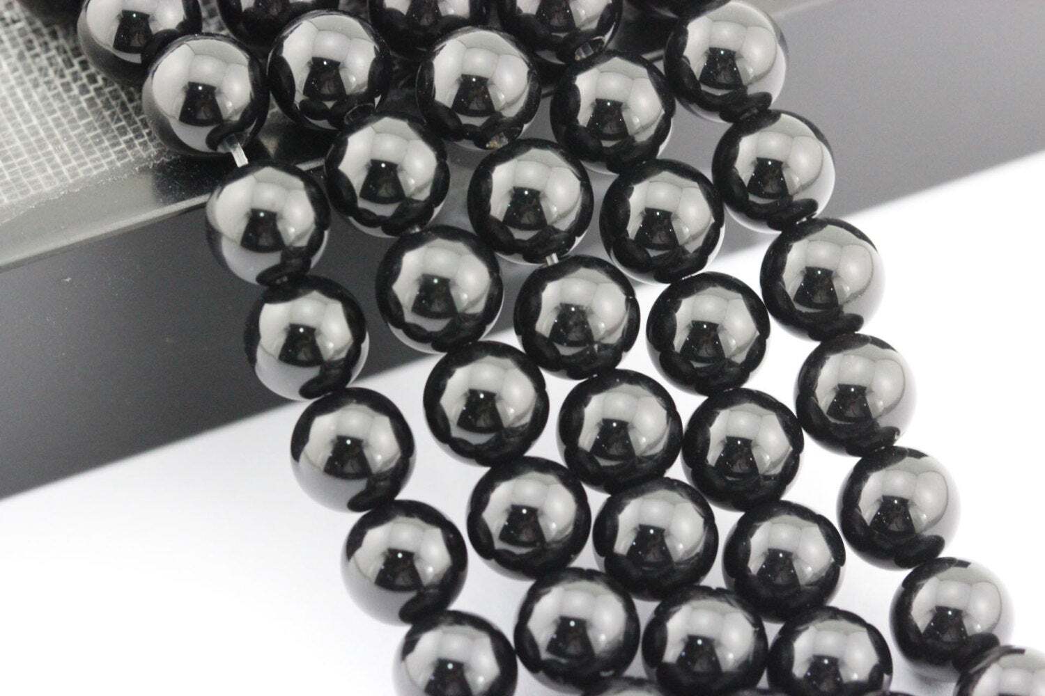Black Onyx Smooth Round Beads 4mm 6mm 8mm 10mm 12mm 14-20mm 15.5″ Strand