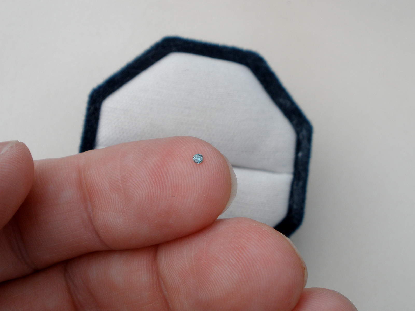 1mm Blue natural diamond loose faceted round for Jewelry and Crafts