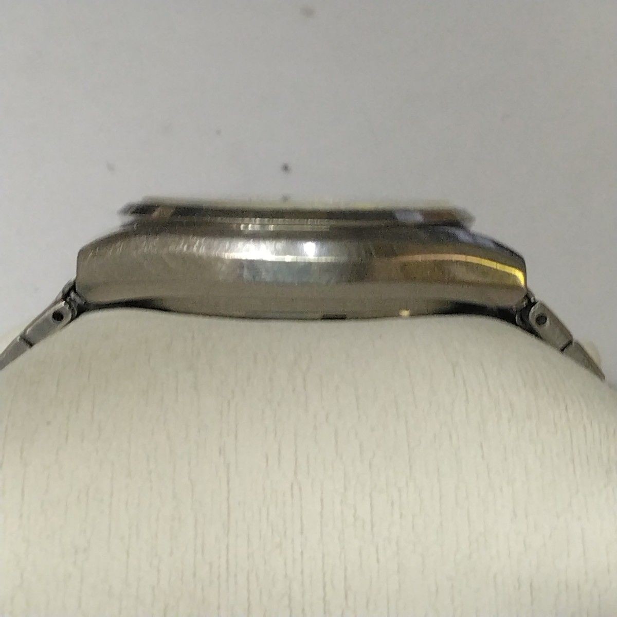 Citizen SR41W Quartz (Battery) Stainless Steel White