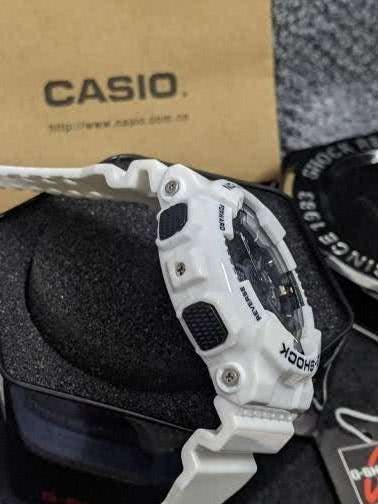 Casio G-Shock GA110 Analog Digital Sports White Resin Dual Display Watch W/Box