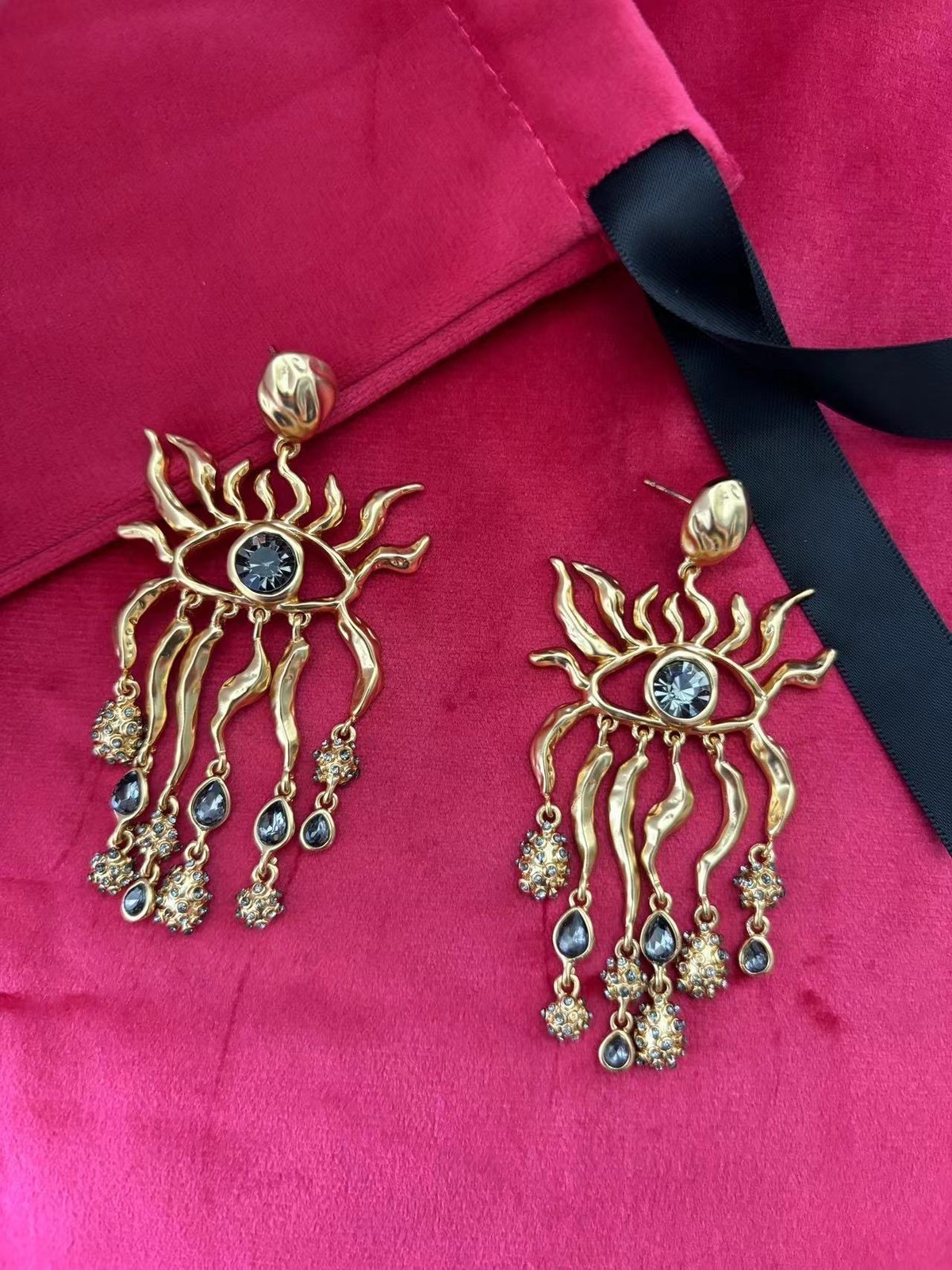 Schiaparelli Exaggerated exquisite Tassel Earrings with box