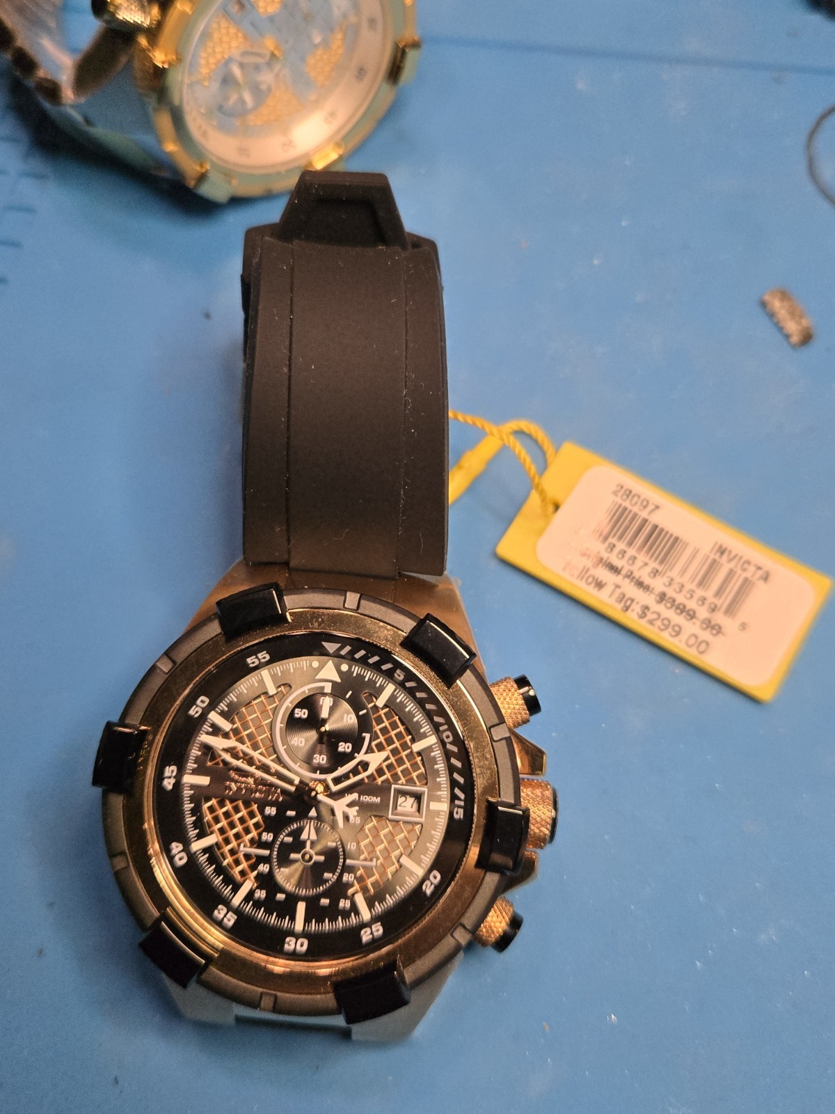 Invicta Aviator Men’s Quartz Chronograph Date Black Rubber Strap 100m
