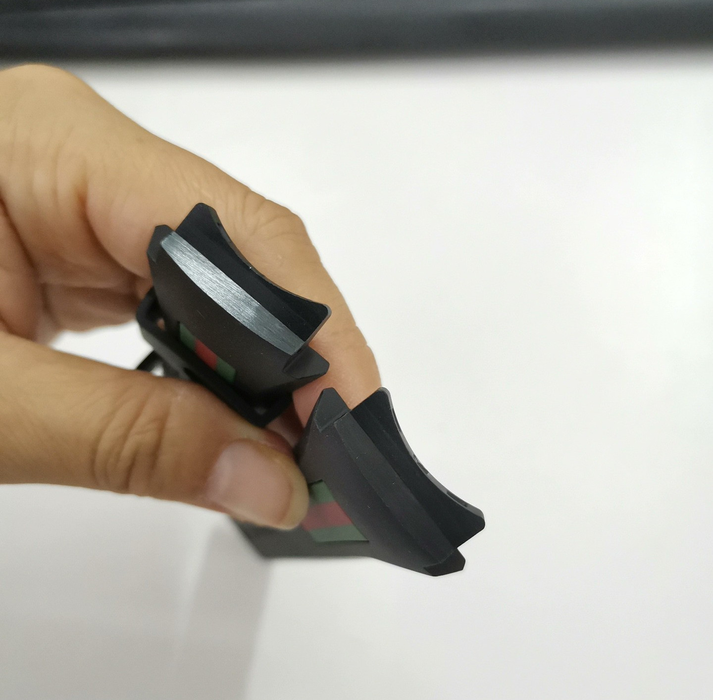 29x21mm Watch Black Rubber Strap Fits For Gucci YA137107A Silicone Band+Tools