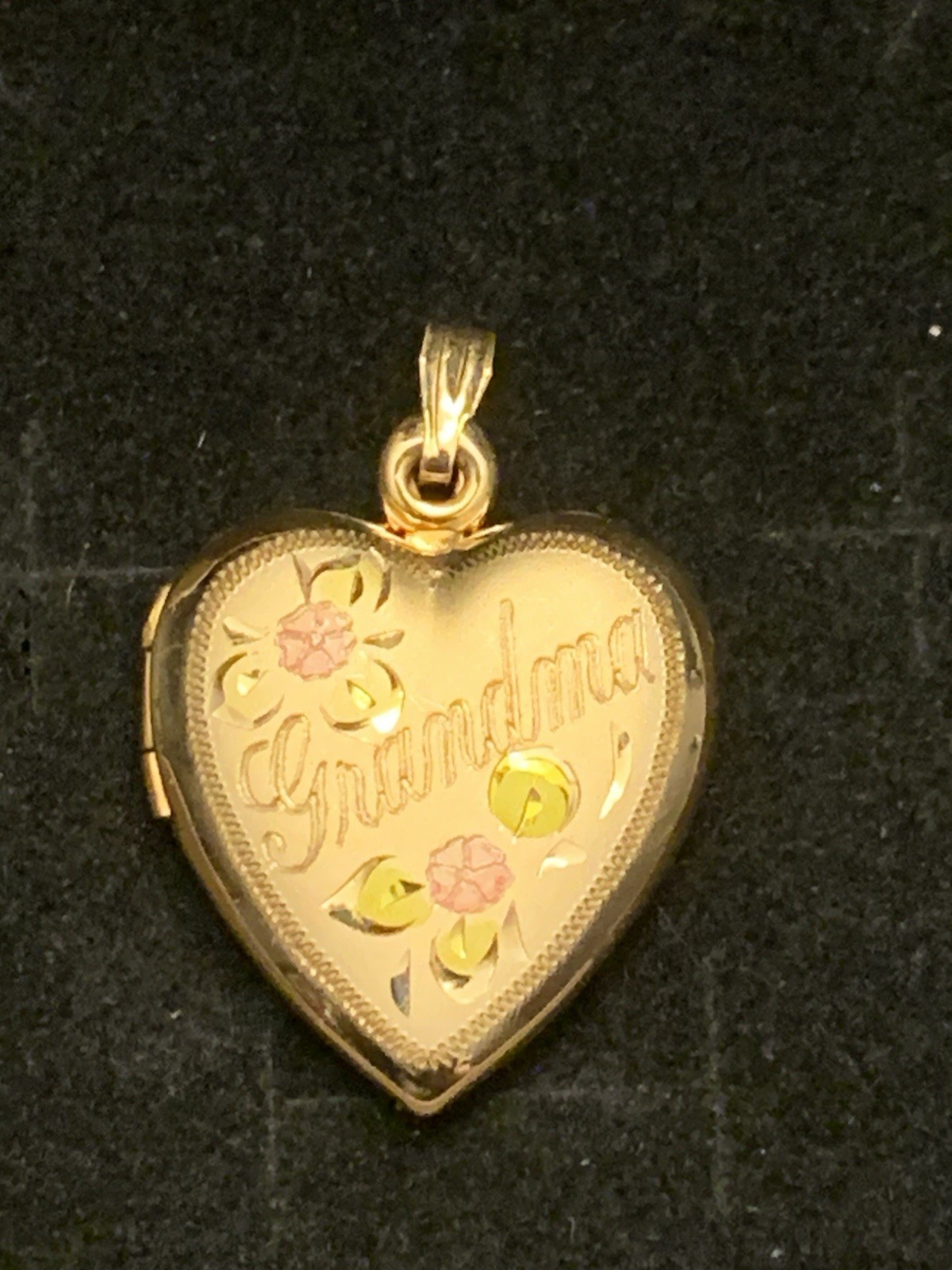 Vintage 14K Gold-Filled Heart Locket “GRANDMA” Necklace Locket