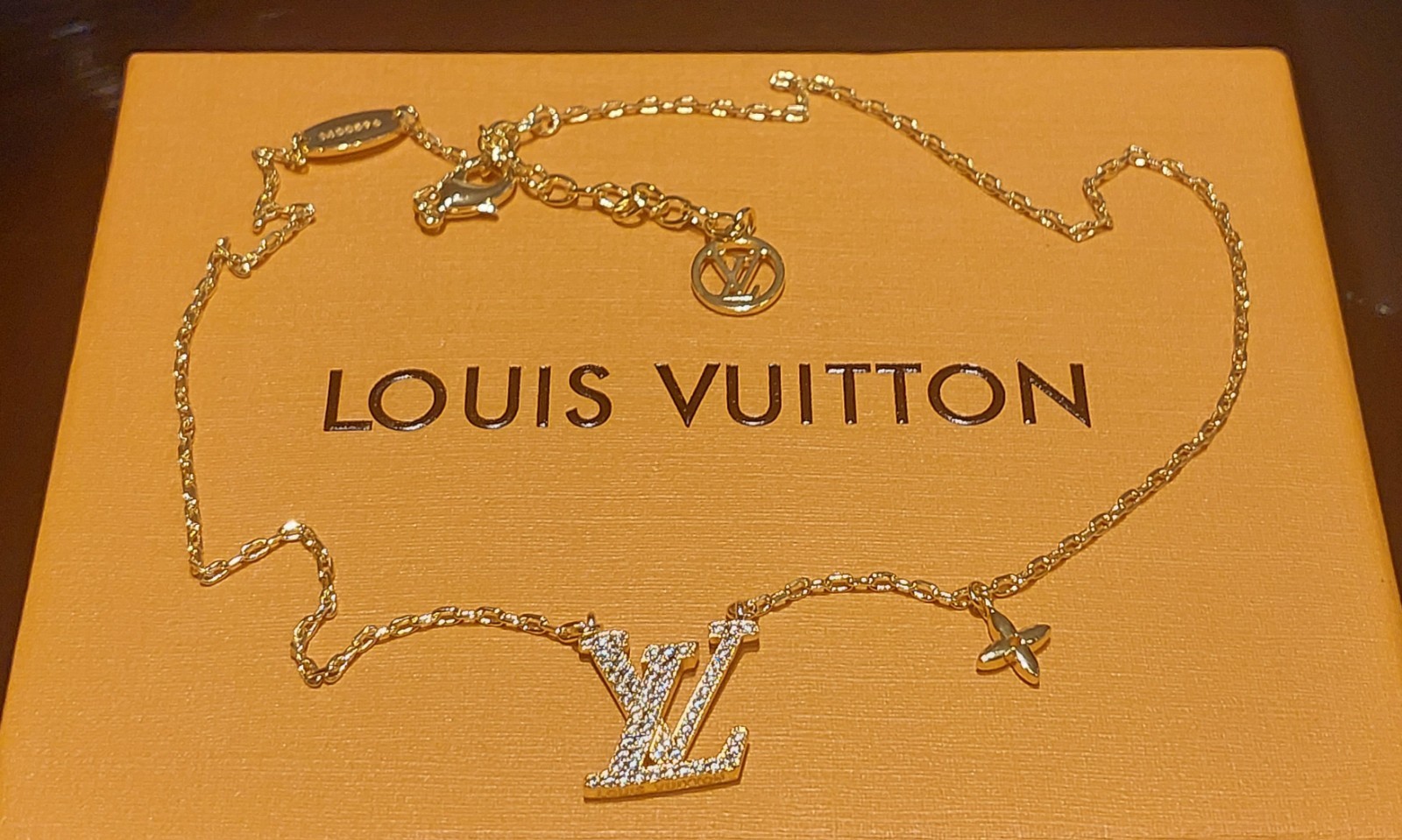 LOUIS VUITTON CRYSTAL NECKLACE – Box & Dust Pouch Included