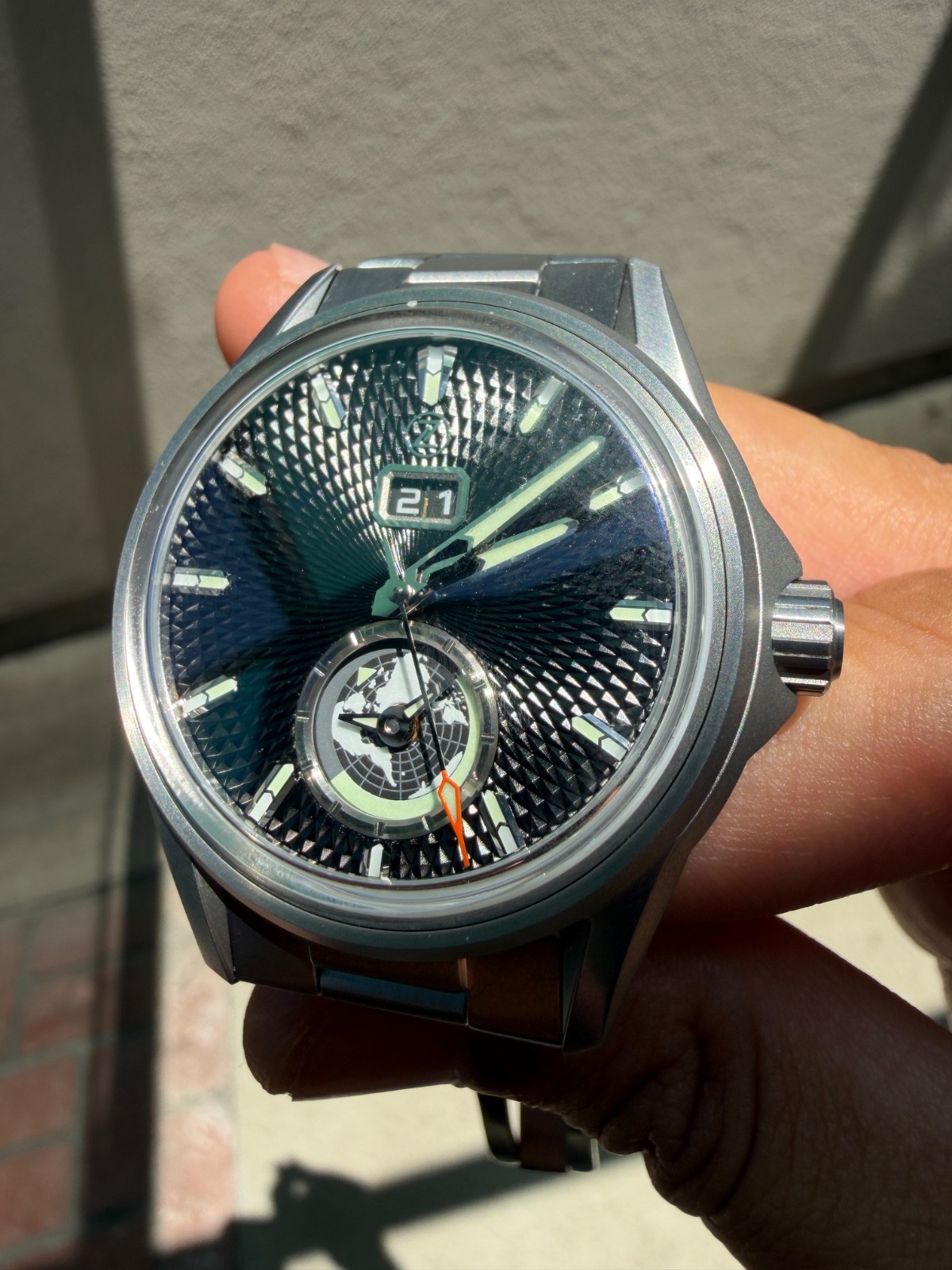 ZELOS SPEARFISH DUAL TIME TI ‘GUNMETAL’