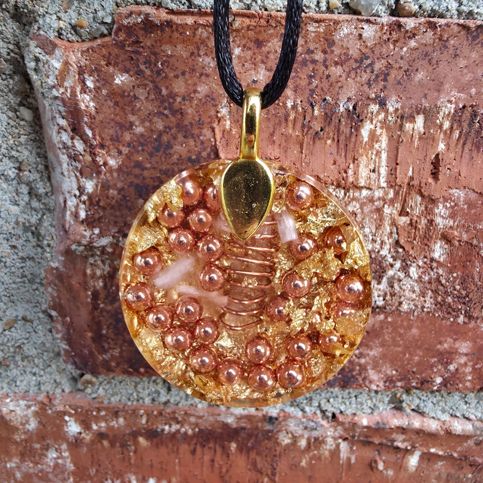 Sri Yantra Orgonite Orgone Energy Manifest Attract Money Wealth Necklace Pendant