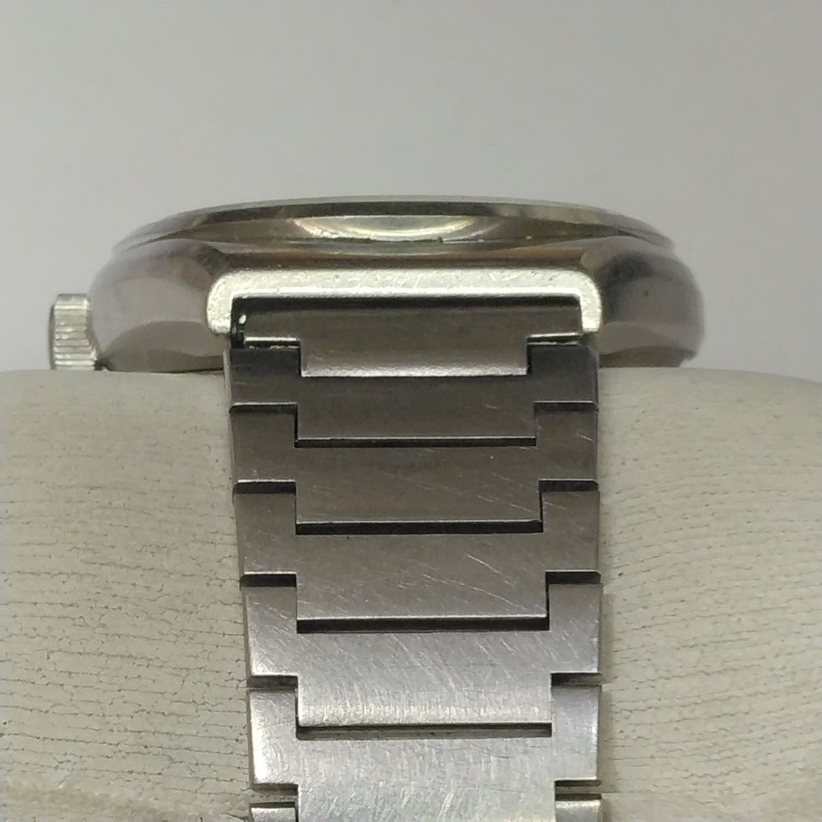 Citizen SR41W Quartz (Battery) Stainless Steel White