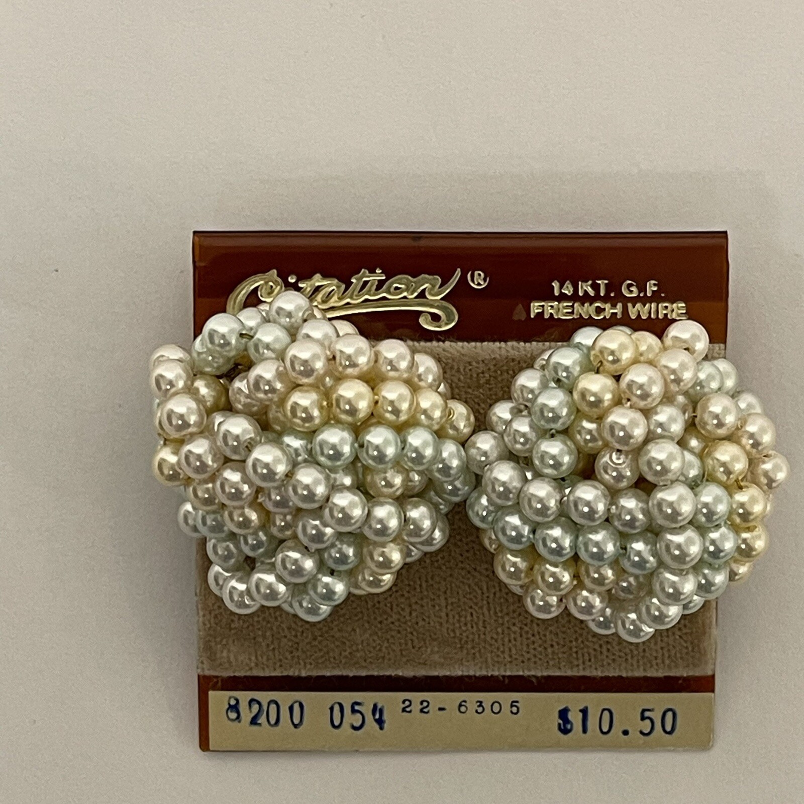 Vintage 1980s Pierced Pearl Earrings 1″ Dome – Very Light Pastel colored pearls