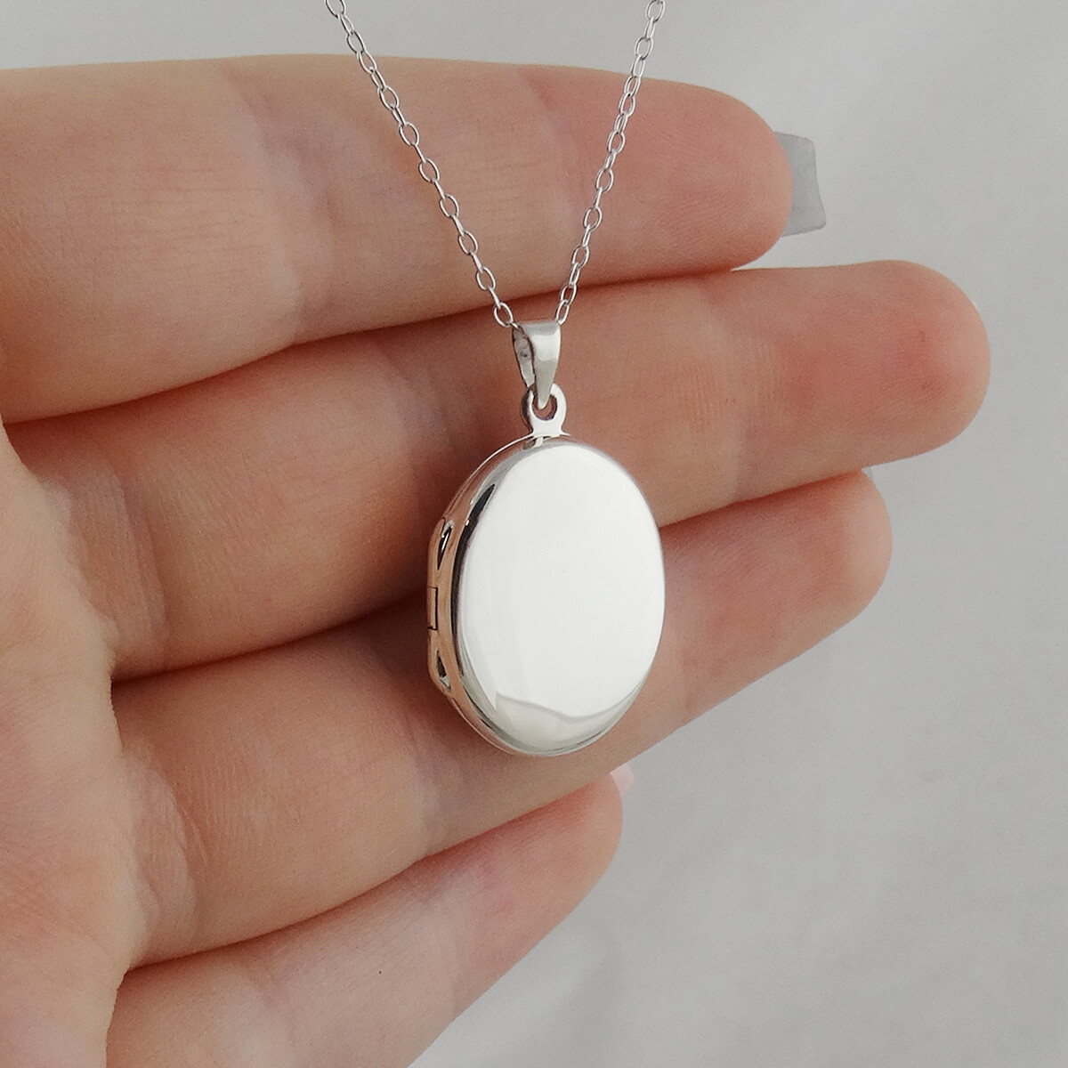 Plain Oval Locket Necklace – 925 Sterling Silver Engravable Two Sided Photo NEW