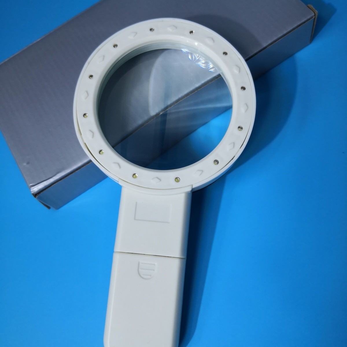 30X Jumbo Handheld Magnifying Glass w/ 12 Bright LED Light Magnifier Illuminated