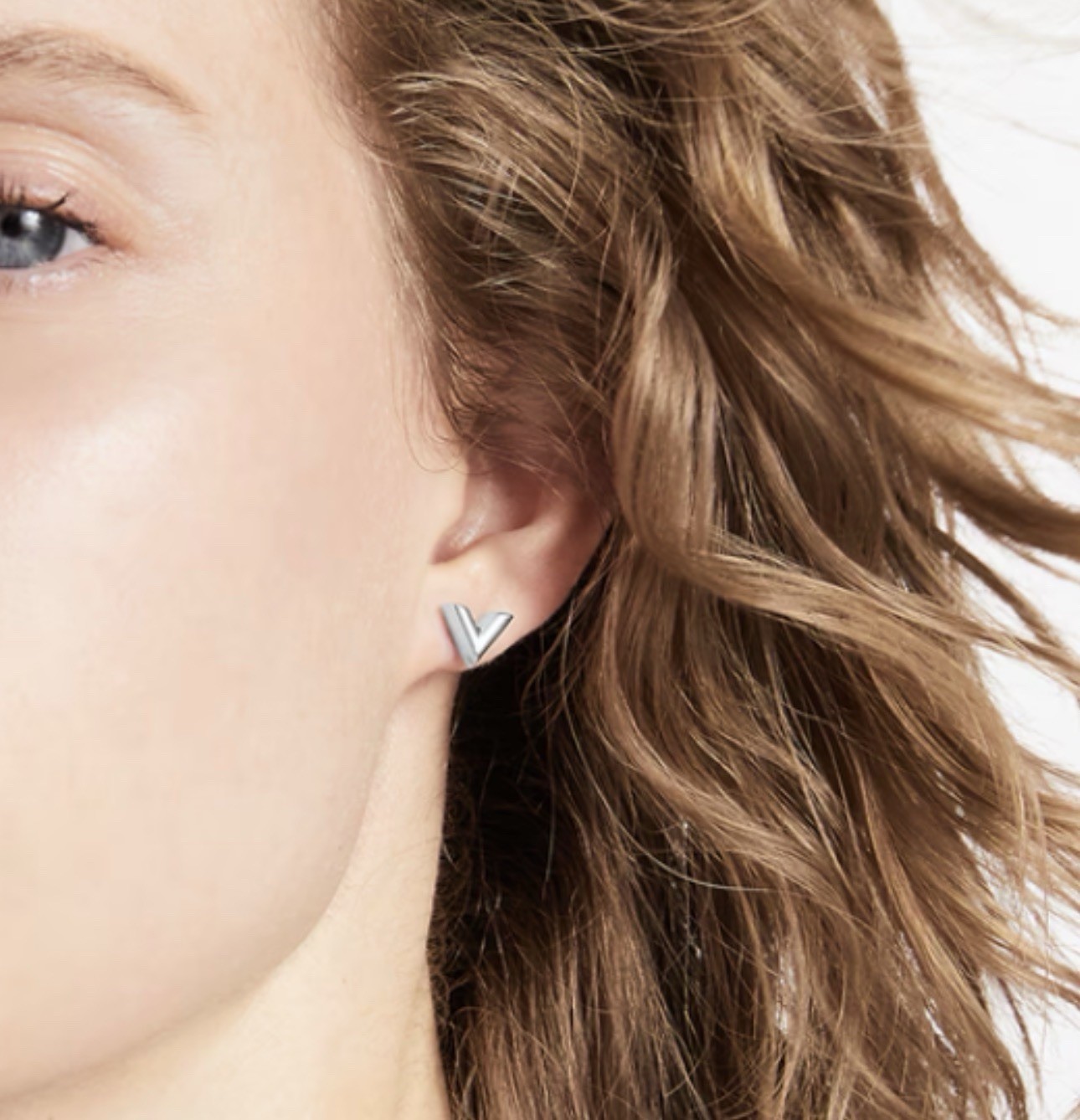 Louis Vuitton Essential V Stud Silver Earrings