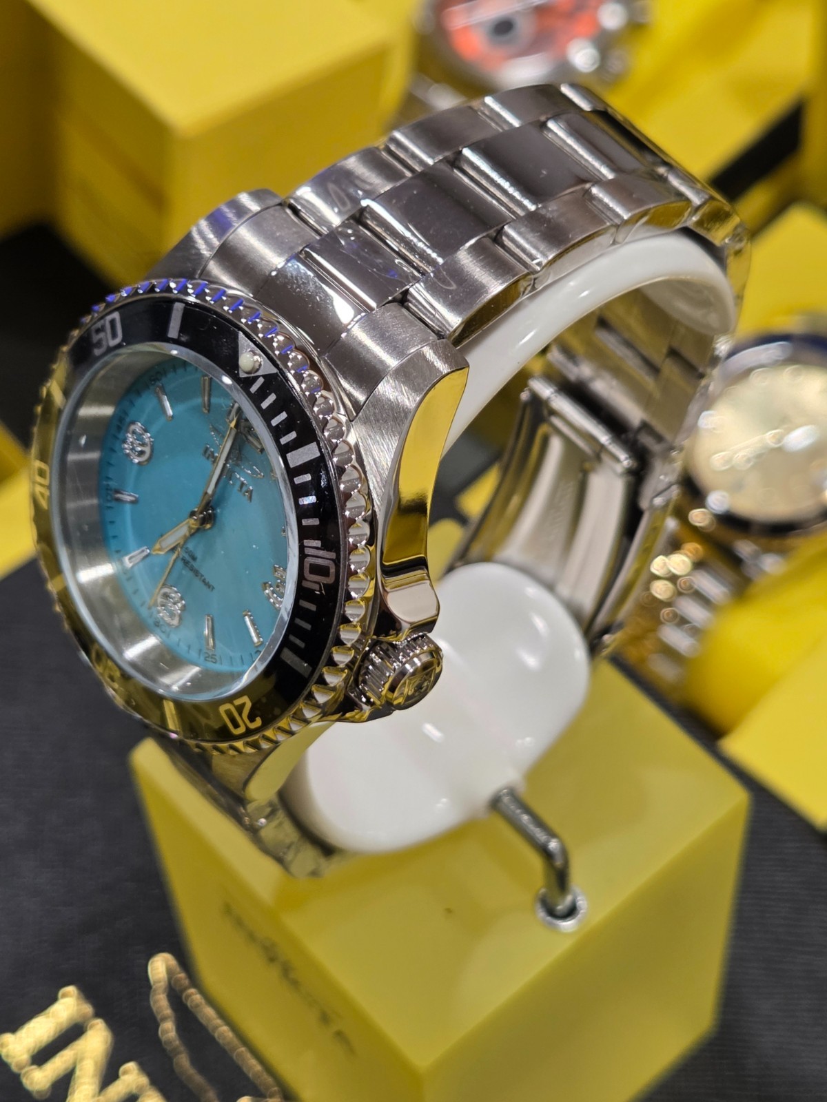 69483 – NIB Invicta Specialty Rowan Men’s Watch – 40mm, Steel