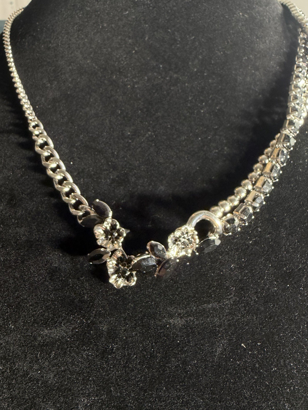 Black Crystal Floral Statement Necklace Silver Tone Unknown Marking Toggle 16”