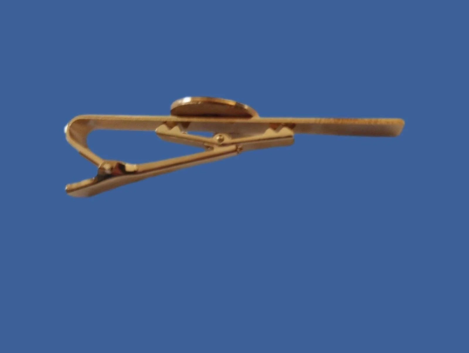 U.S MILITARY ARMY TIE BAR OR TIE TAC CLIP ON TYPE UNITED STATES ARMY U.S.A MADE